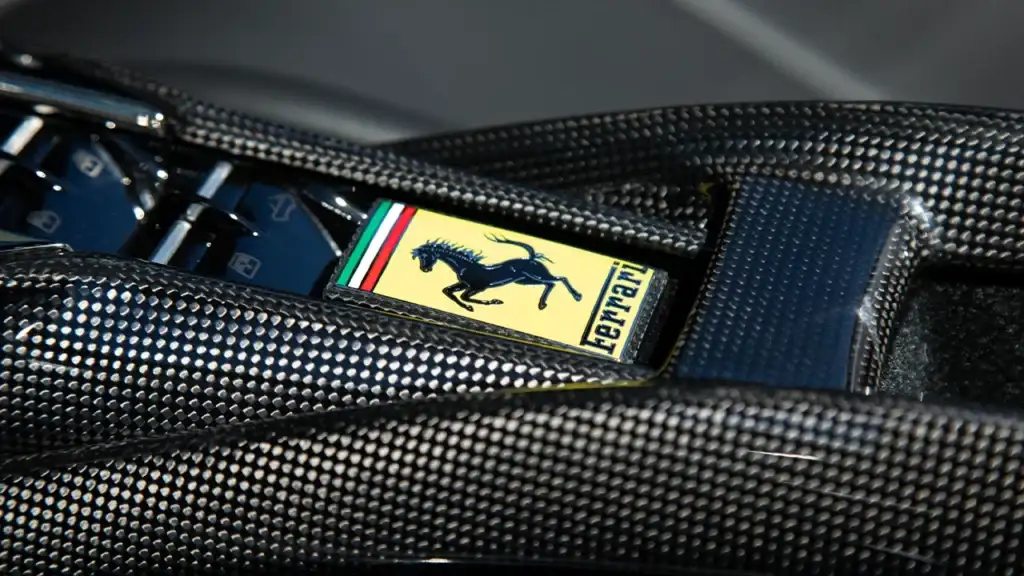 hybrid Ferrari maintenance | details center console