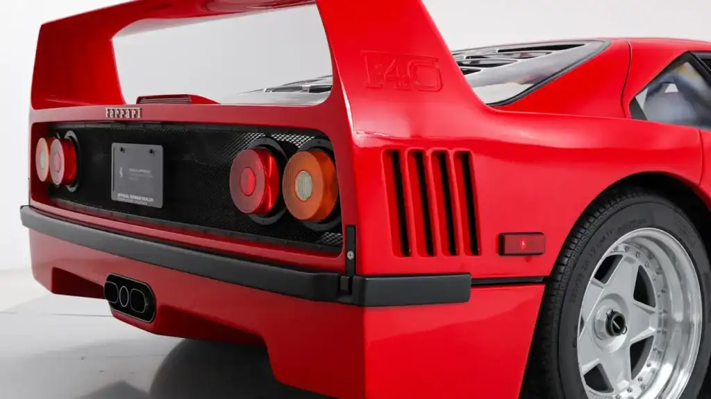 ferrari f40 tail lights