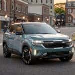 Kia Seltos in the city.