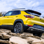 Chevy Trailblazer climbing a hill (1)